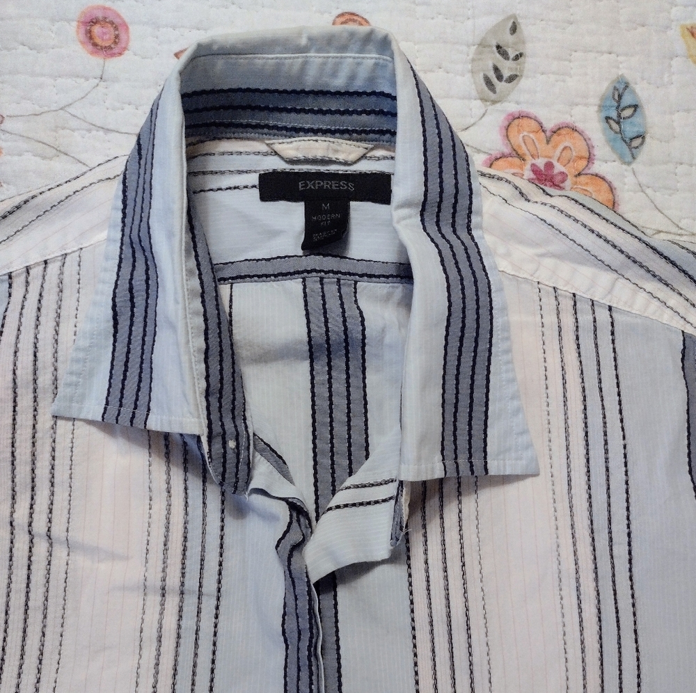 Express Medium Textured Button Down Shirt